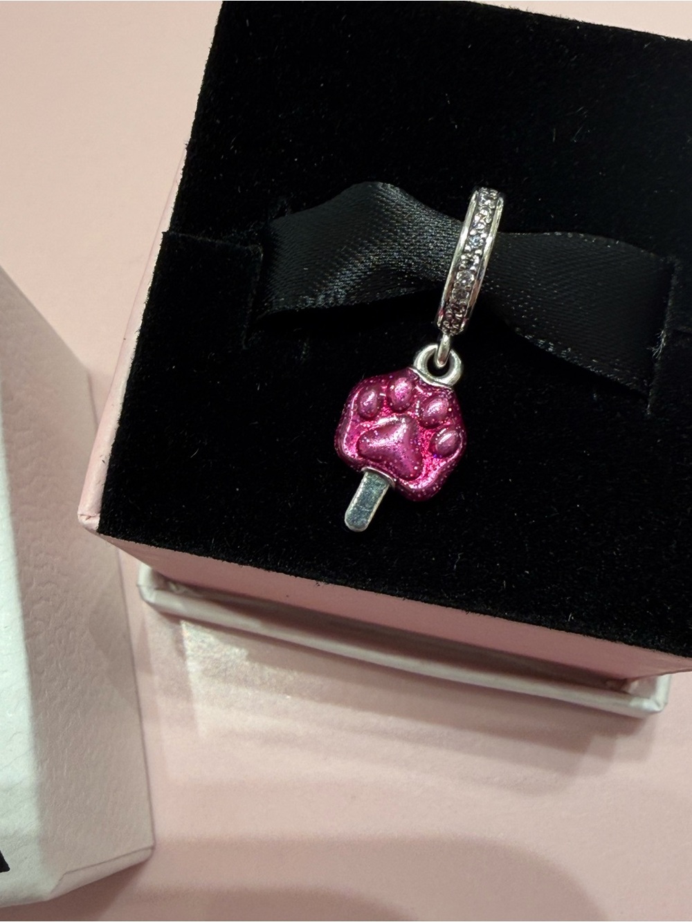Pandora Disney Park Zootopia Pawpsicle charm